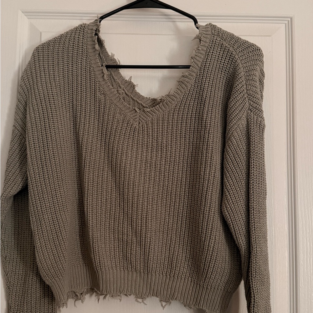 Frayed Hem Knit Sweater - Gray
